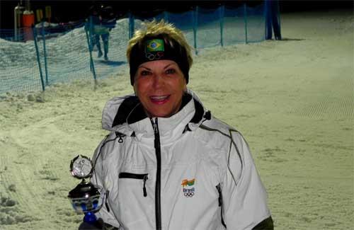 Após participar de duas provas da Copa do Mundo de Ski Alpino Masters essa semana, a atleta Luci Arnhold mantém a segunda colocação na classificação geral da Categoria C-7 / Foto: Divulgação